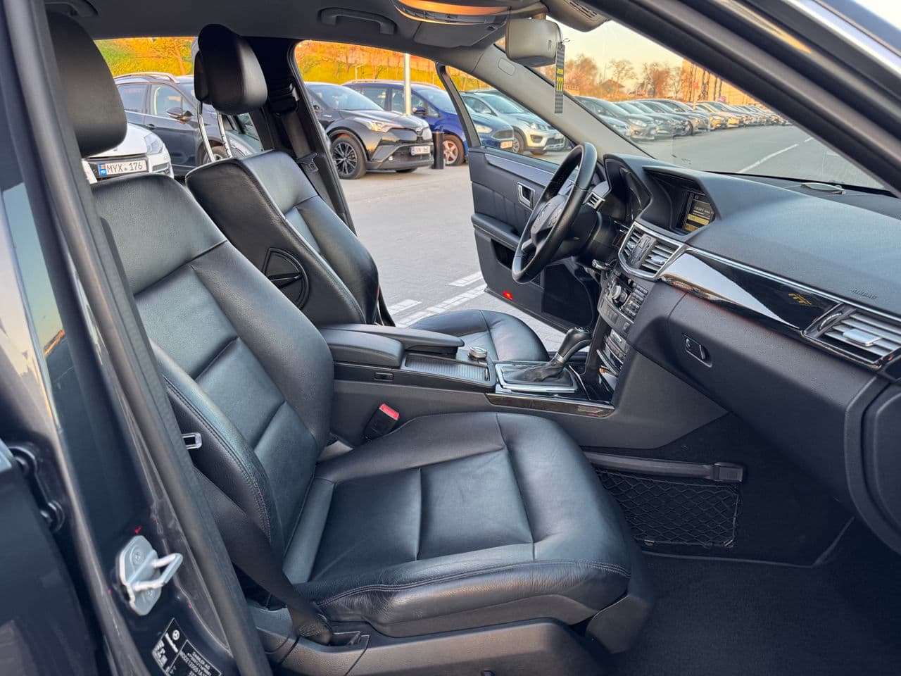 Mercedes E 200 2010 — Миниатюра 16