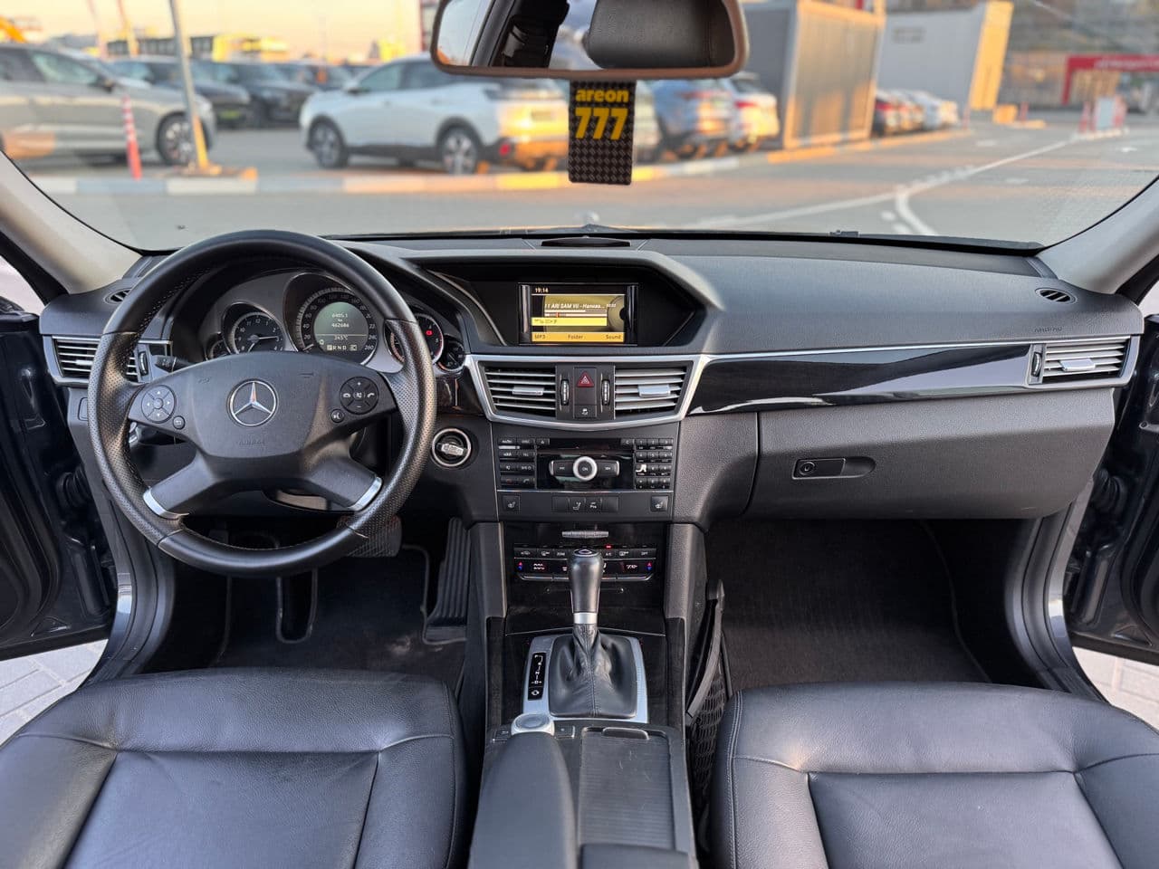 Mercedes E 200 2010 — Миниатюра 6