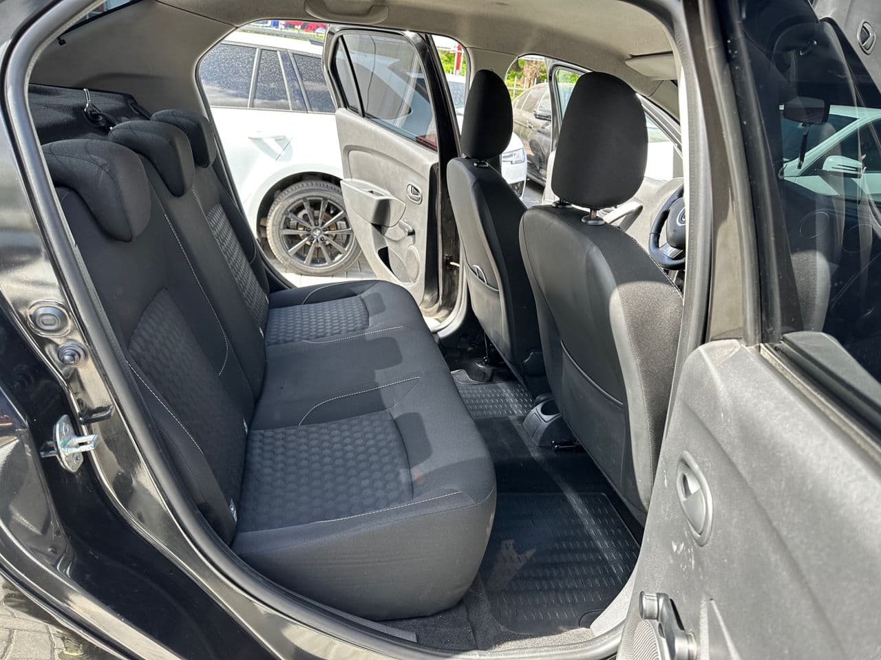 Dacia Logan 2014 — Миниатюра 14