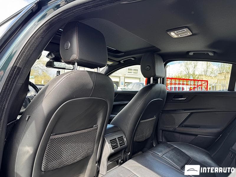 2015 Jaguar XE — Miniatură 17