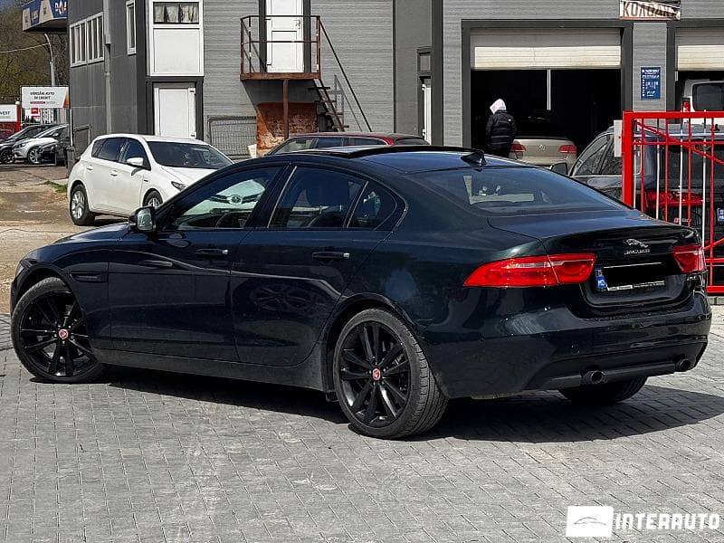 2015 Jaguar XE — Miniatură 4