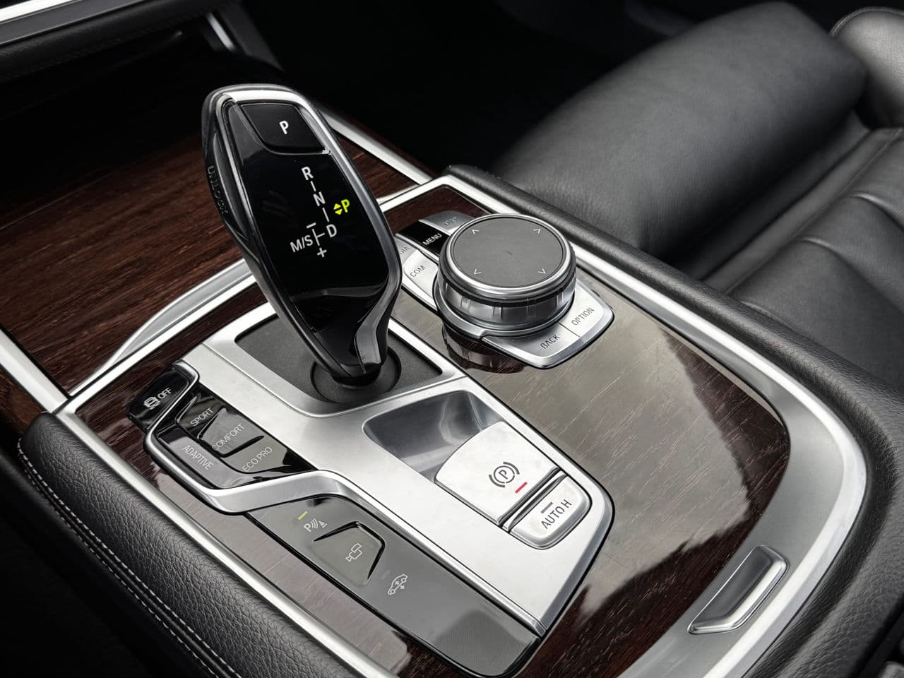 BMW 740 2020 — Миниатюра 11