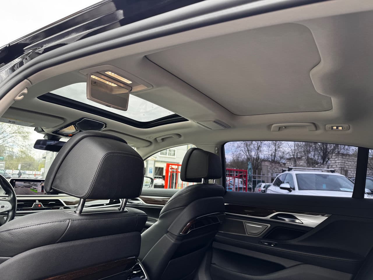 BMW 740 2020 — Миниатюра 12