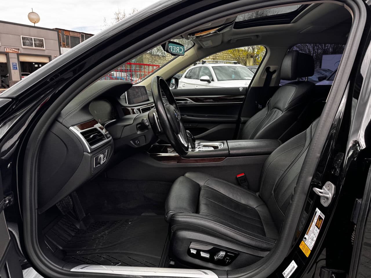 BMW 740 2020 — Миниатюра 6