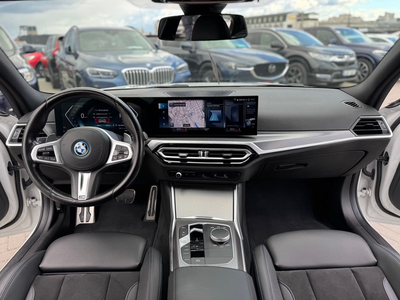 BMW 320E 2023 — Миниатюра 6