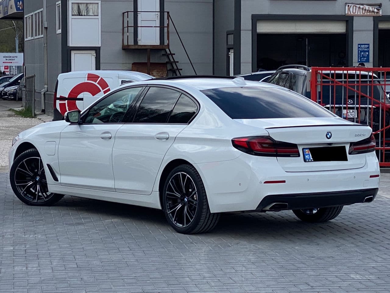 BMW 530e 2021 — Миниатюра 2