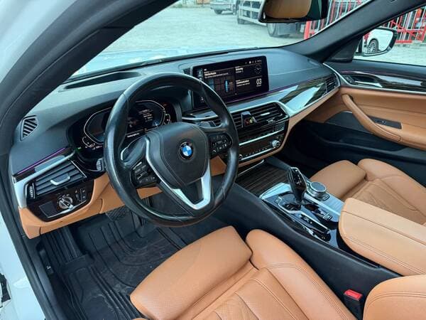 2021 BMW 530e — Miniatură 6