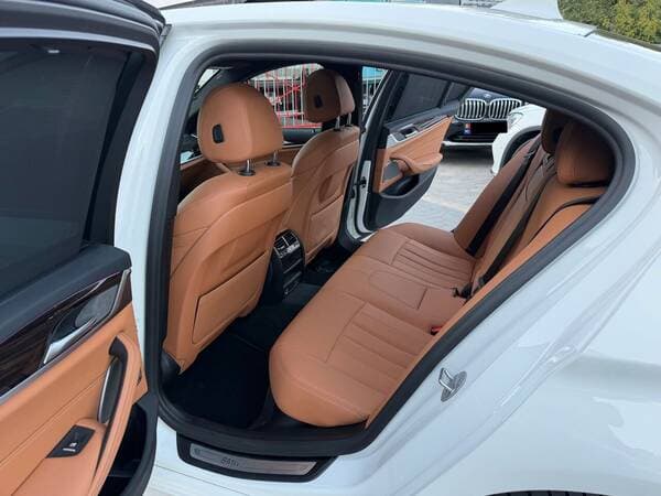 2021 BMW 530e — Miniatură 16