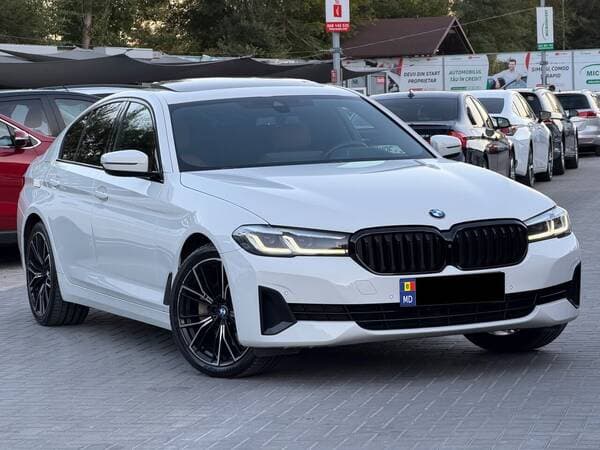 2021 BMW 530e — Miniatură 2