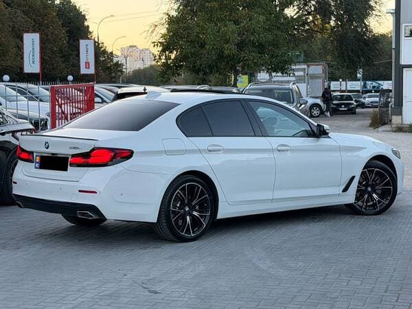 2021 BMW 530e — Miniatură 3