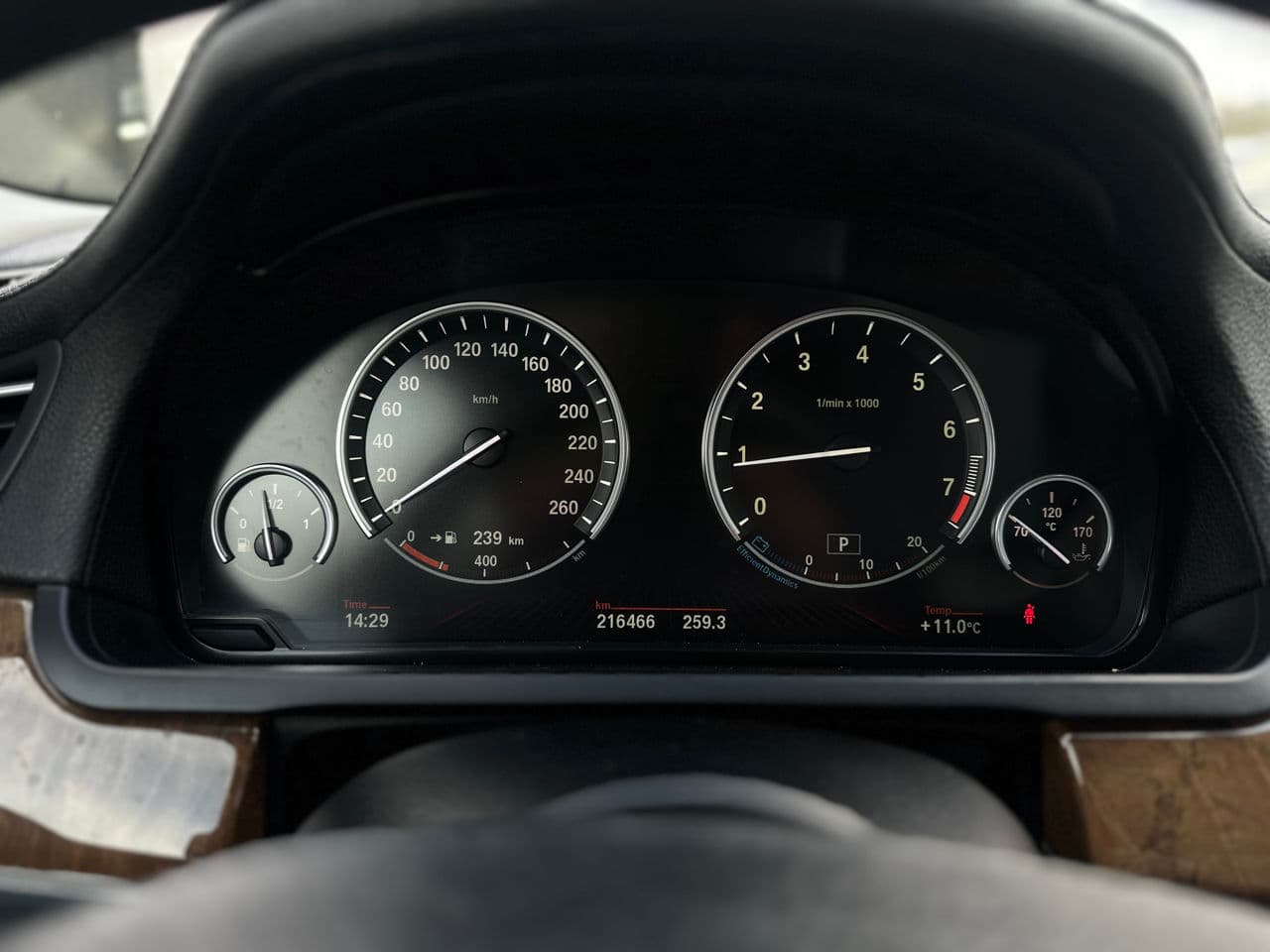 BMW 740 2010 — Миниатюра 12