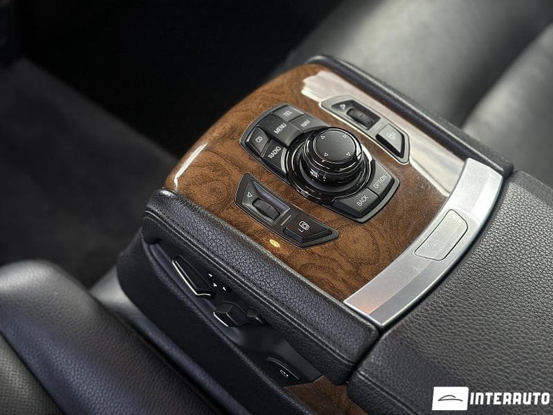BMW 740 2010 — Миниатюра 20