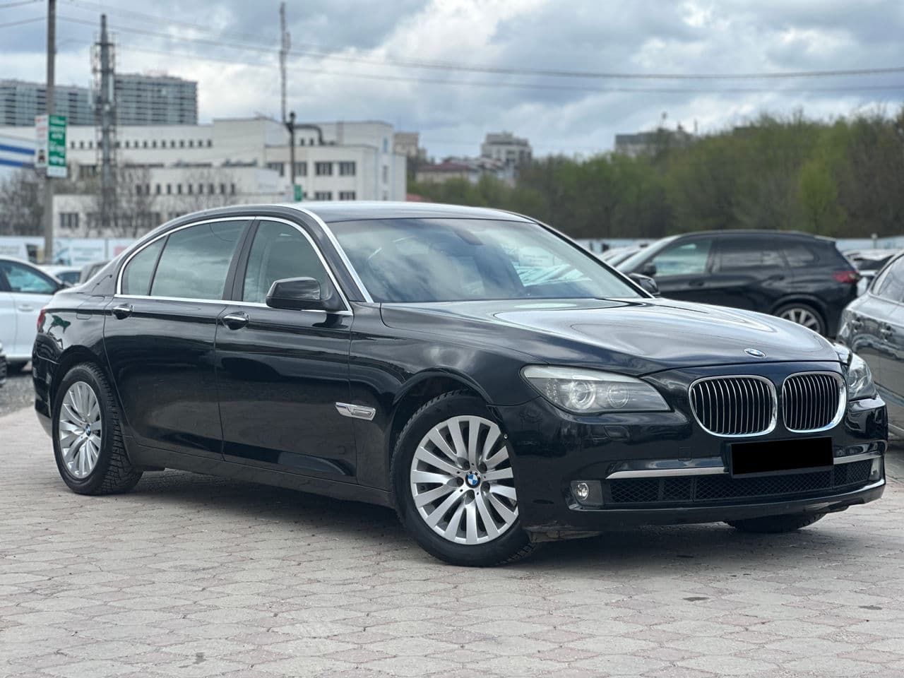BMW 740 2010 — Миниатюра 4