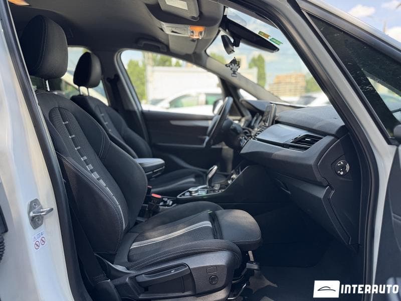 2019 BMW 216d — Miniatură 16