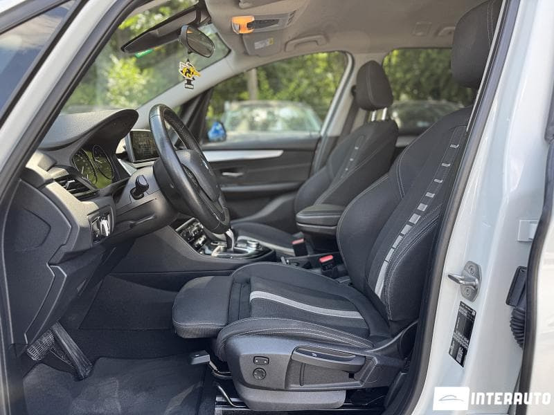 2019 BMW 216d — Miniatură 5