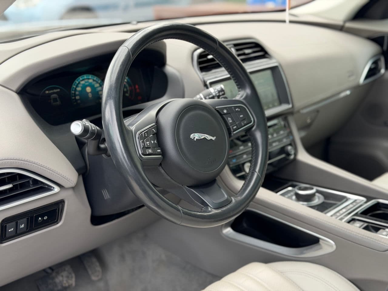 Jaguar F-Pace 2017 — Миниатюра 13