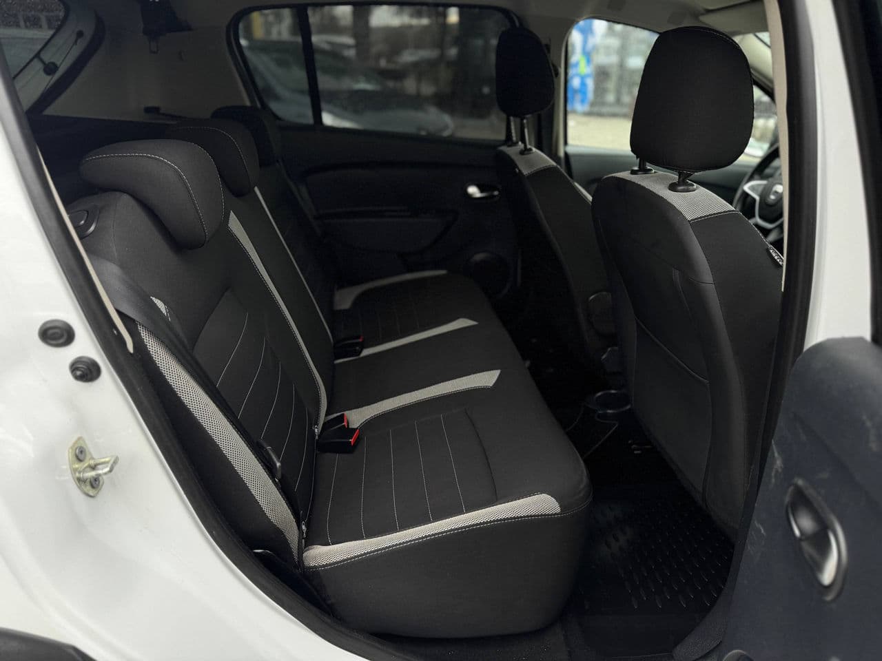 Dacia Sandero Stepway 2017 — Миниатюра 14