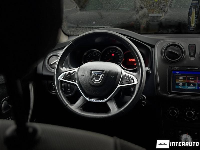 Dacia Sandero Stepway 2017 — Миниатюра 7