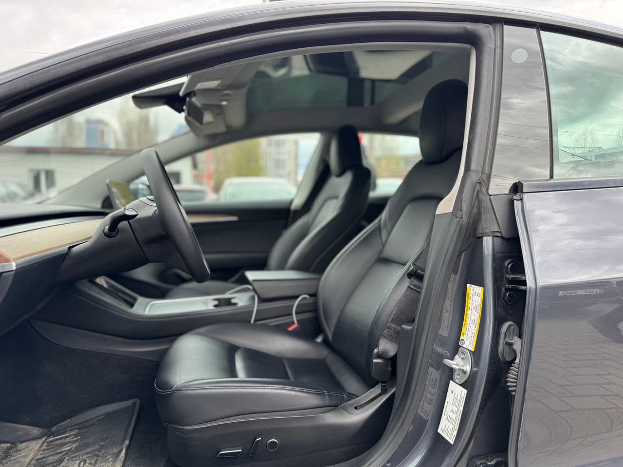 Tesla Model 3 2023 — Миниатюра 5