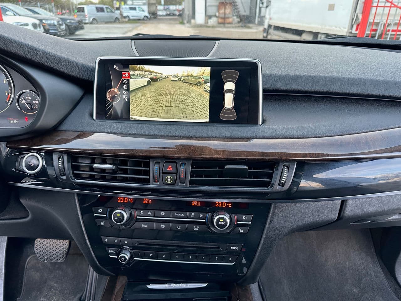 2016 BMW X5 4.0e — Miniatură 14