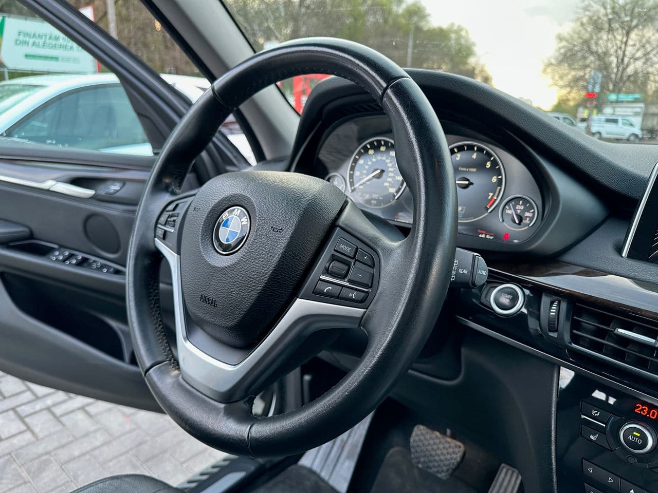 2016 BMW X5 4.0e — Miniatură 13