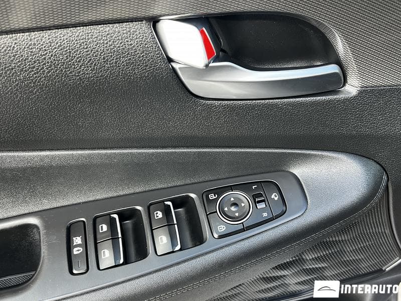 Hyundai Santa Fe 2018 — Миниатюра 13
