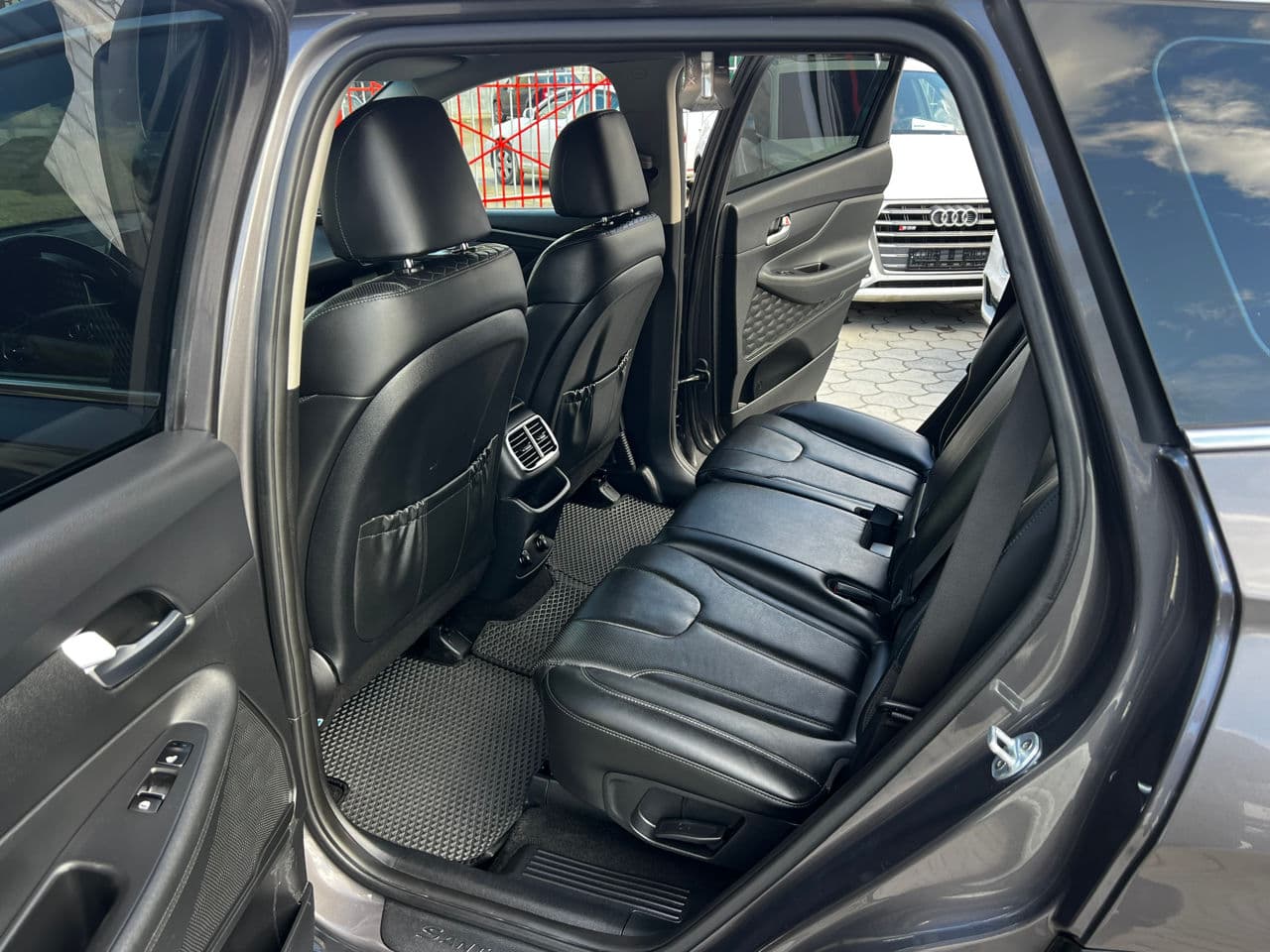 Hyundai Santa Fe 2018 — Миниатюра 17