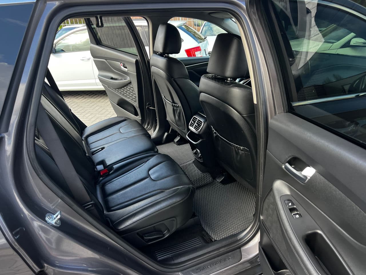 Hyundai Santa Fe 2018 — Миниатюра 18