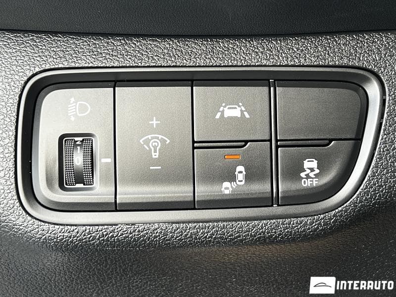 Hyundai Santa Fe 2018 — Миниатюра 15