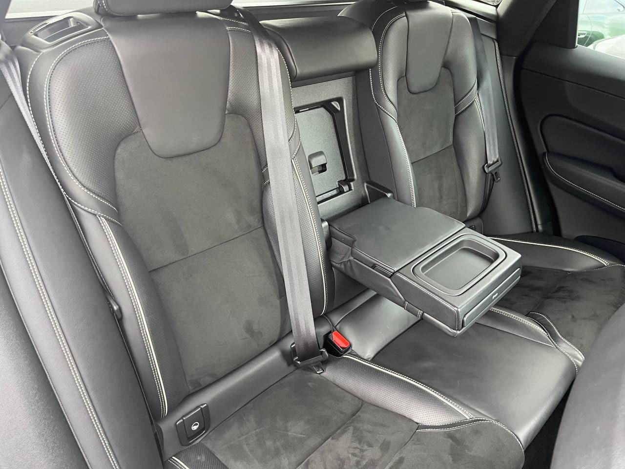 Volvo XC 60 2019 — Миниатюра 8