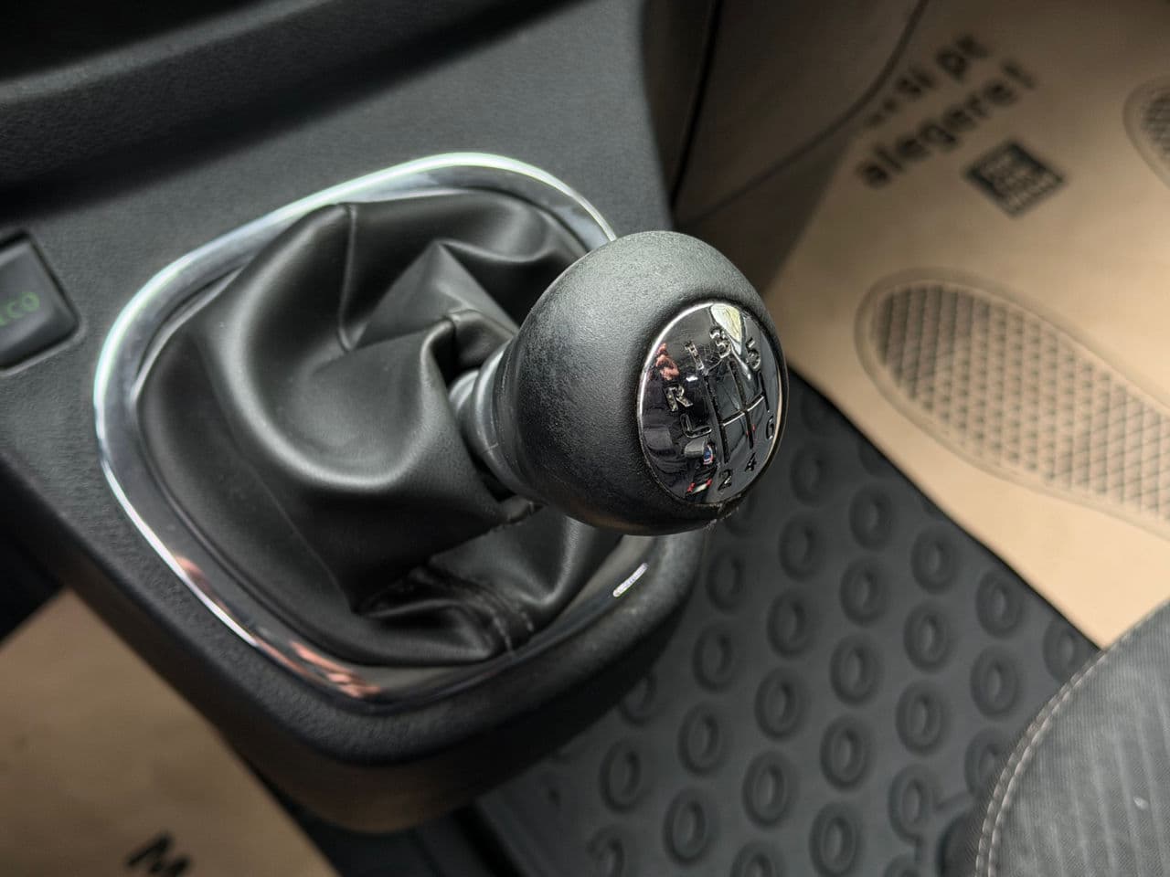 Renault Trafic 2015 — Миниатюра 12