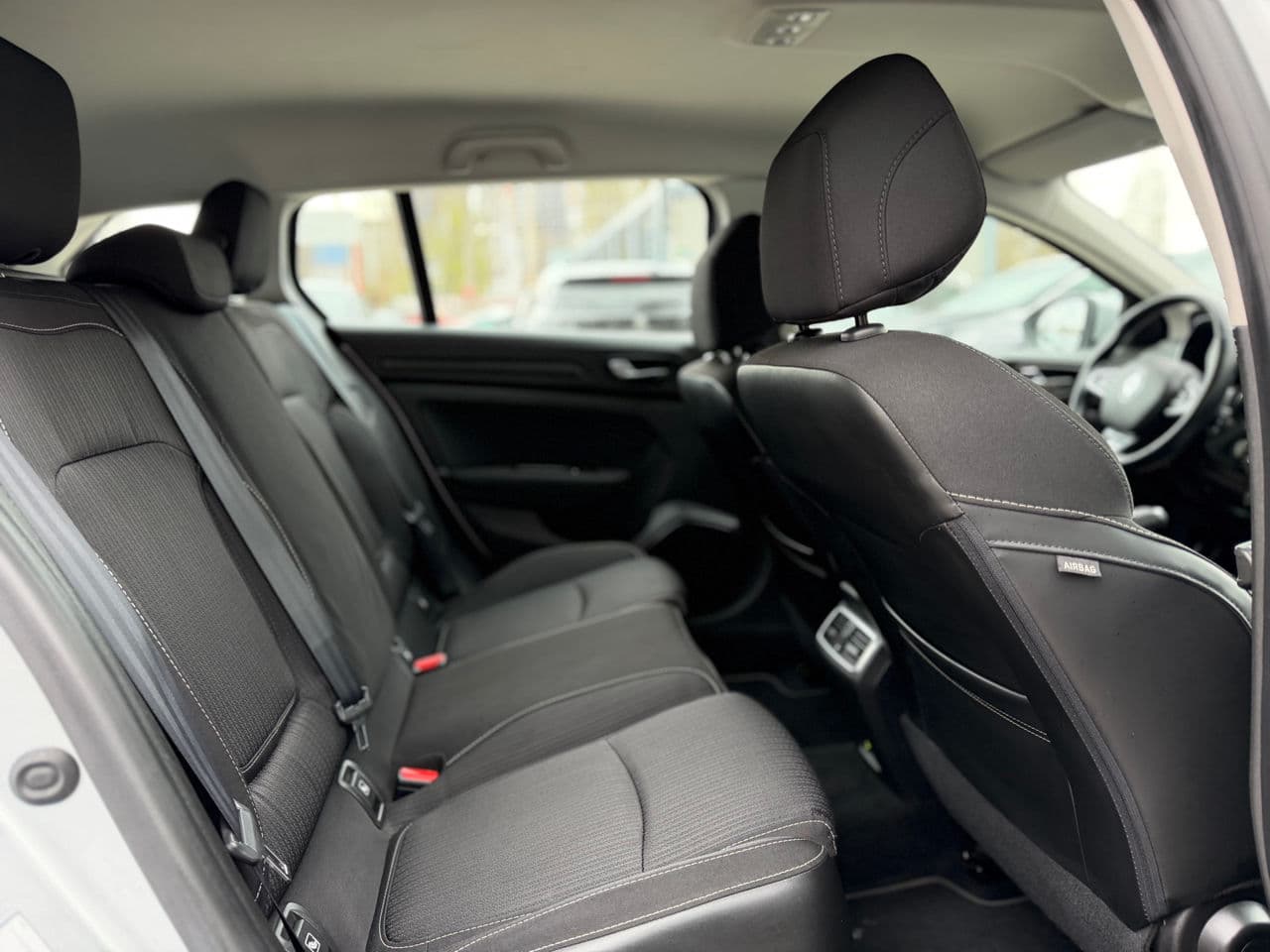 Renault Megane 2018 — Миниатюра 15