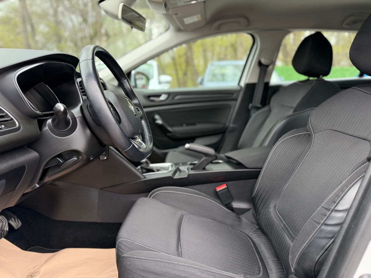 Renault Megane 2018 — Миниатюра 7
