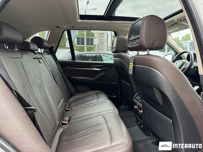 2016 BMW X5 4.0e — Miniatură 23