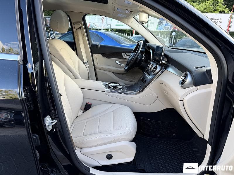 2019 Mercedes GLC 350e — Miniatură 6