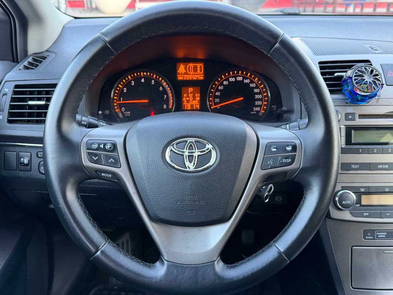 Toyota Avensis 2011 — Миниатюра 10