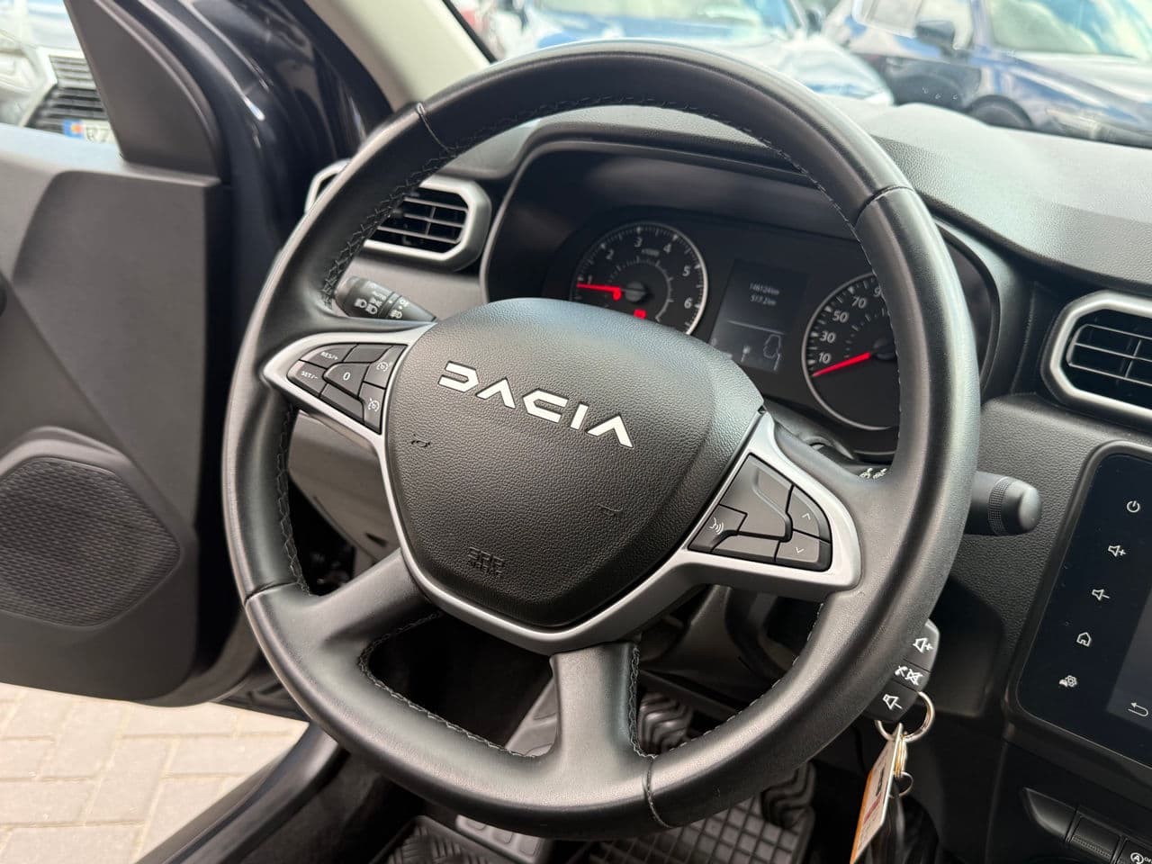 Dacia Duster 2023 — Миниатюра 7