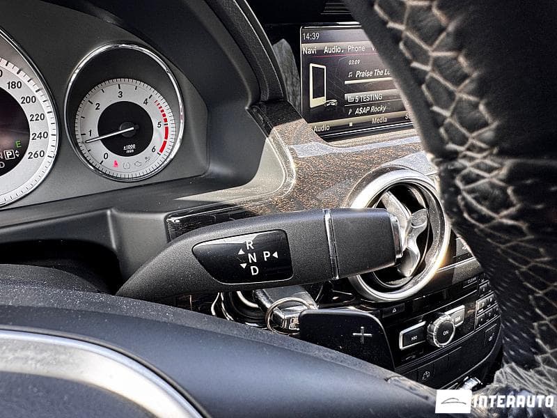 2015 Mercedes GLK 250 — Miniatură 12