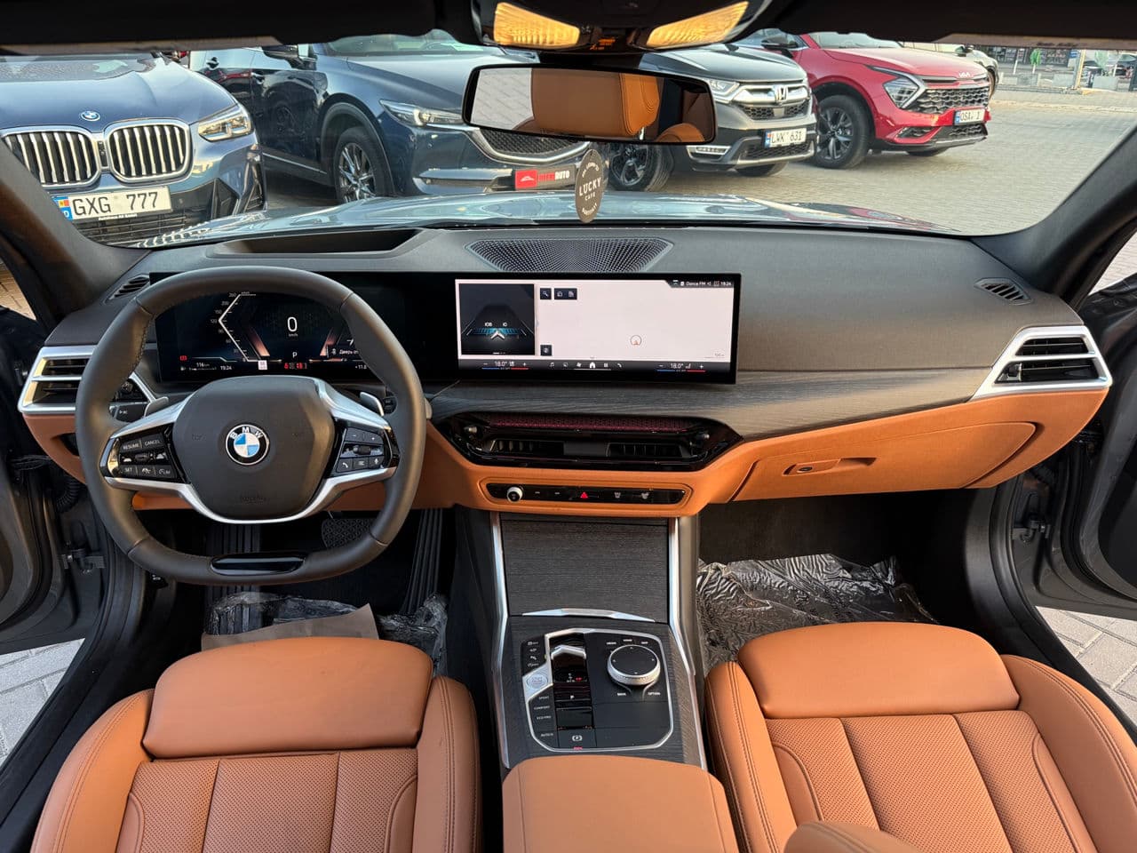 BMW 330 2024 — Миниатюра 8