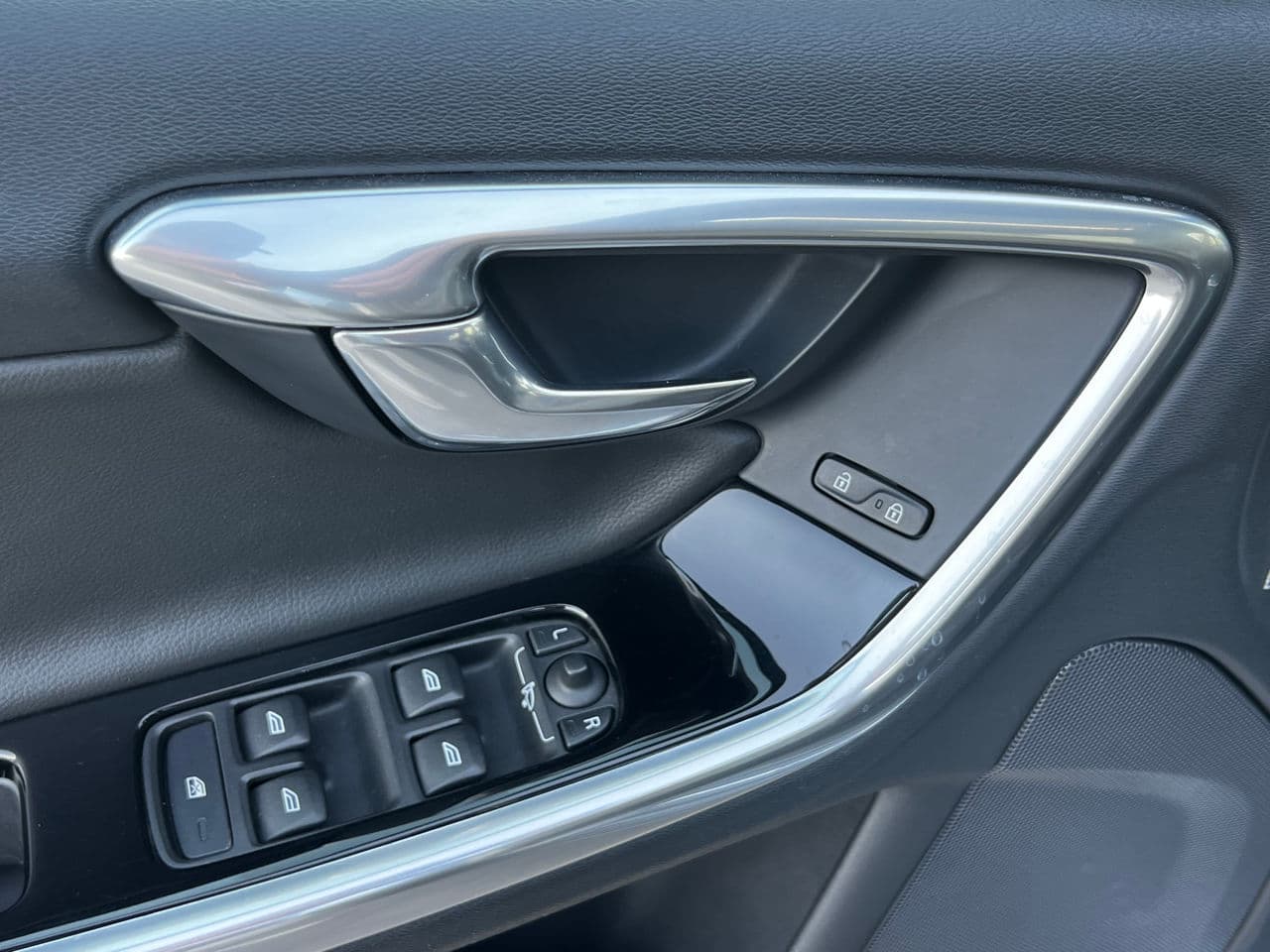 Volvo V 60 2016 — Миниатюра 16
