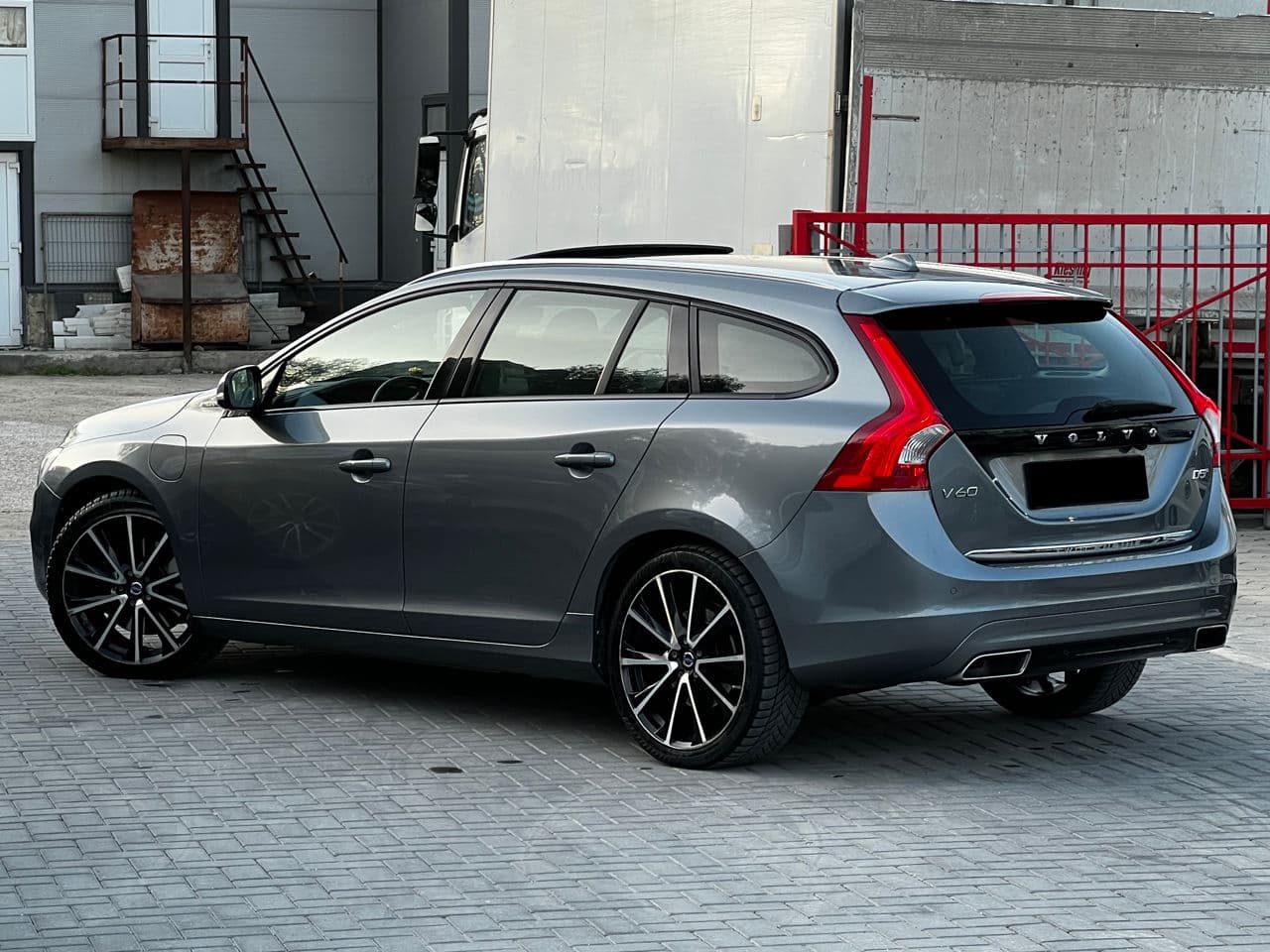 Volvo V 60 2016 — Миниатюра 2