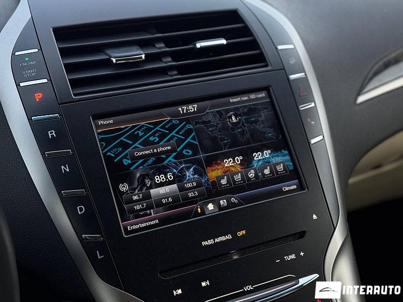 Lincoln MKZ 2013 — Миниатюра 10