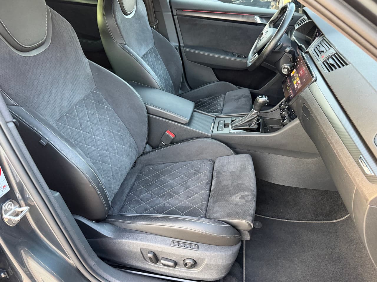 Skoda Superb 2020 — Миниатюра 18