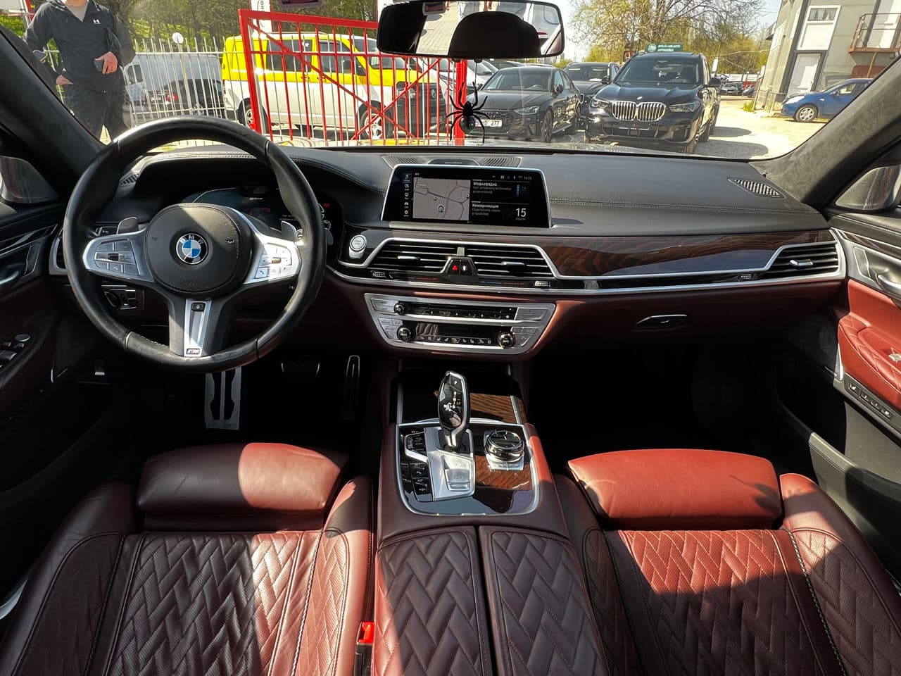 BMW 745e 2019 — Миниатюра 8