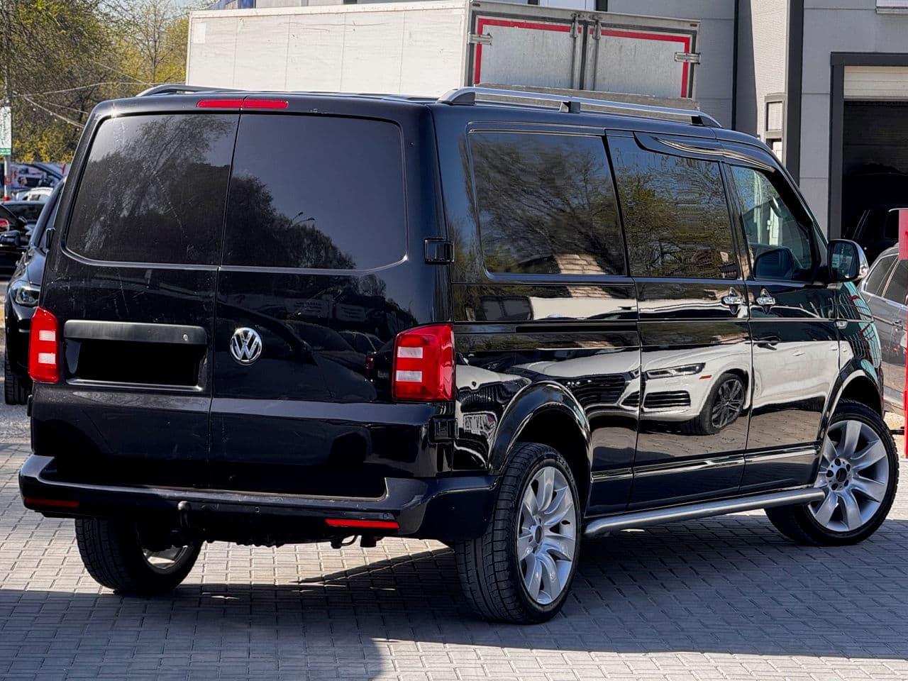 2016 Volkswagen Transporter — Miniatură 2