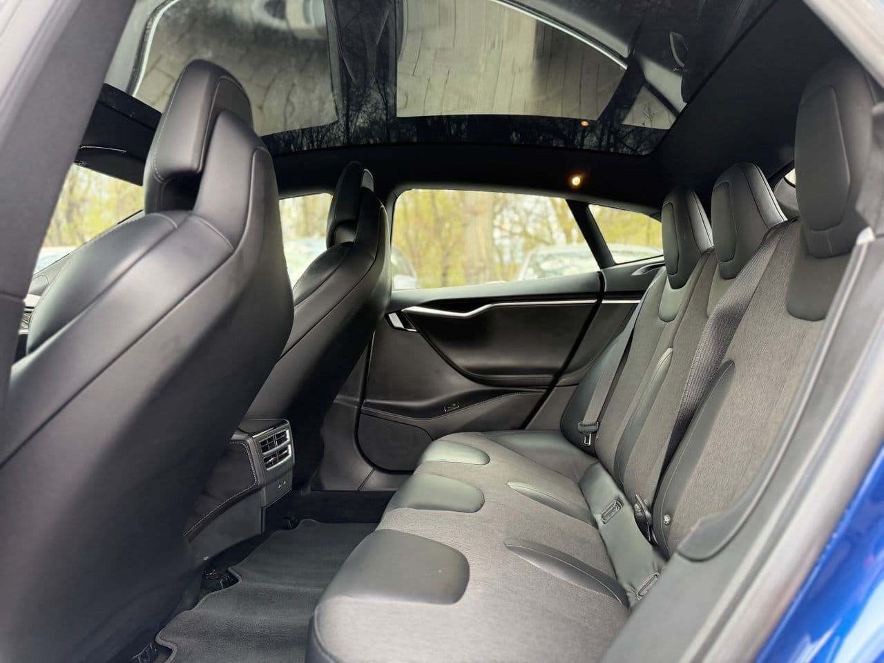 Tesla Model S 2017 — Миниатюра 17