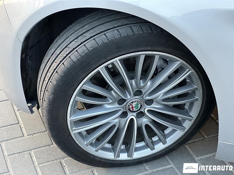 Alfa Romeo Giulia 2017 — Миниатюра 20
