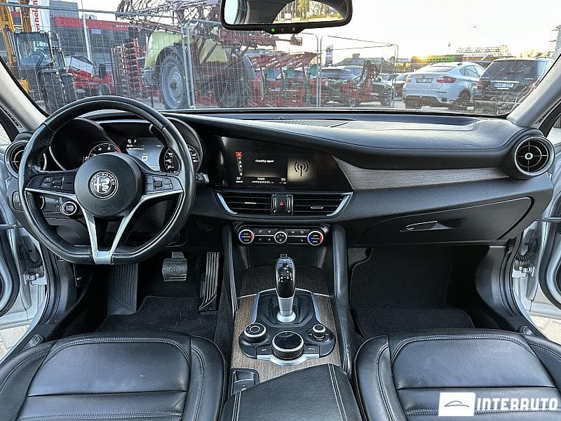Alfa Romeo Giulia 2017 — Миниатюра 6