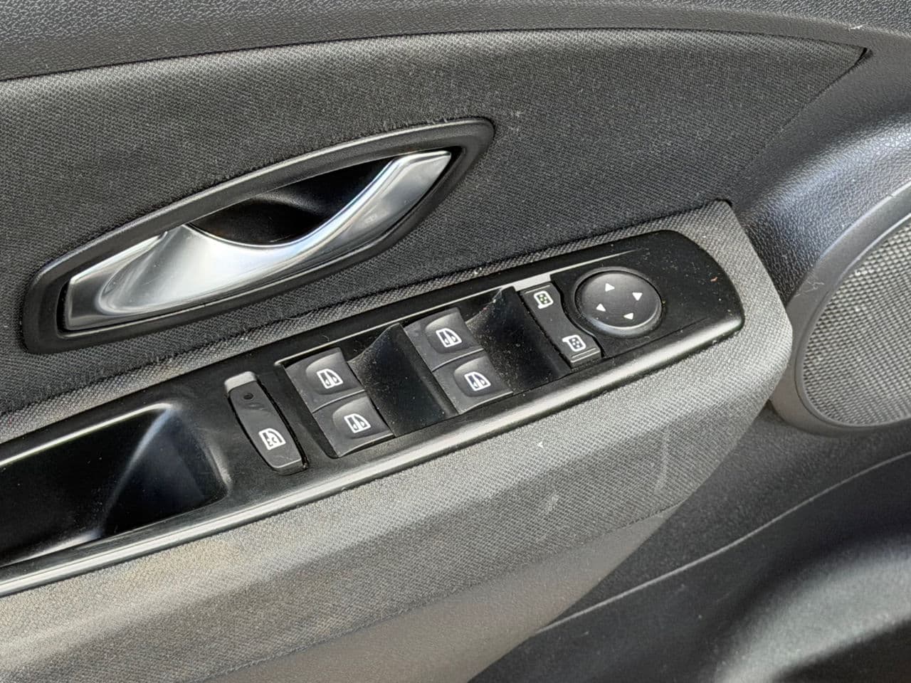 Renault Megane 2011 — Миниатюра 5