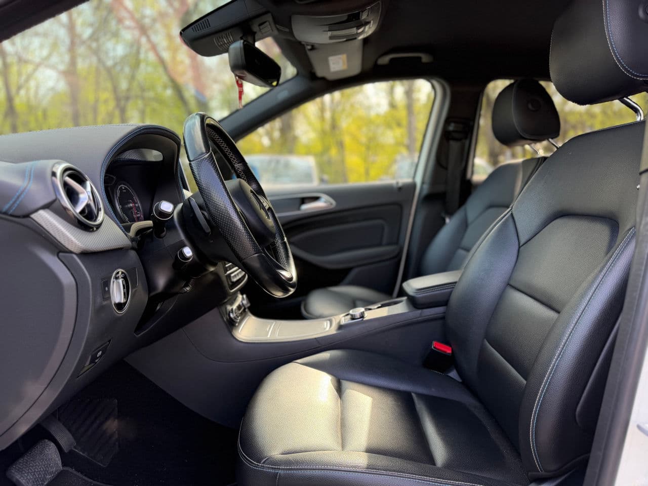 Mercedes B 250E 2015 — Миниатюра 6